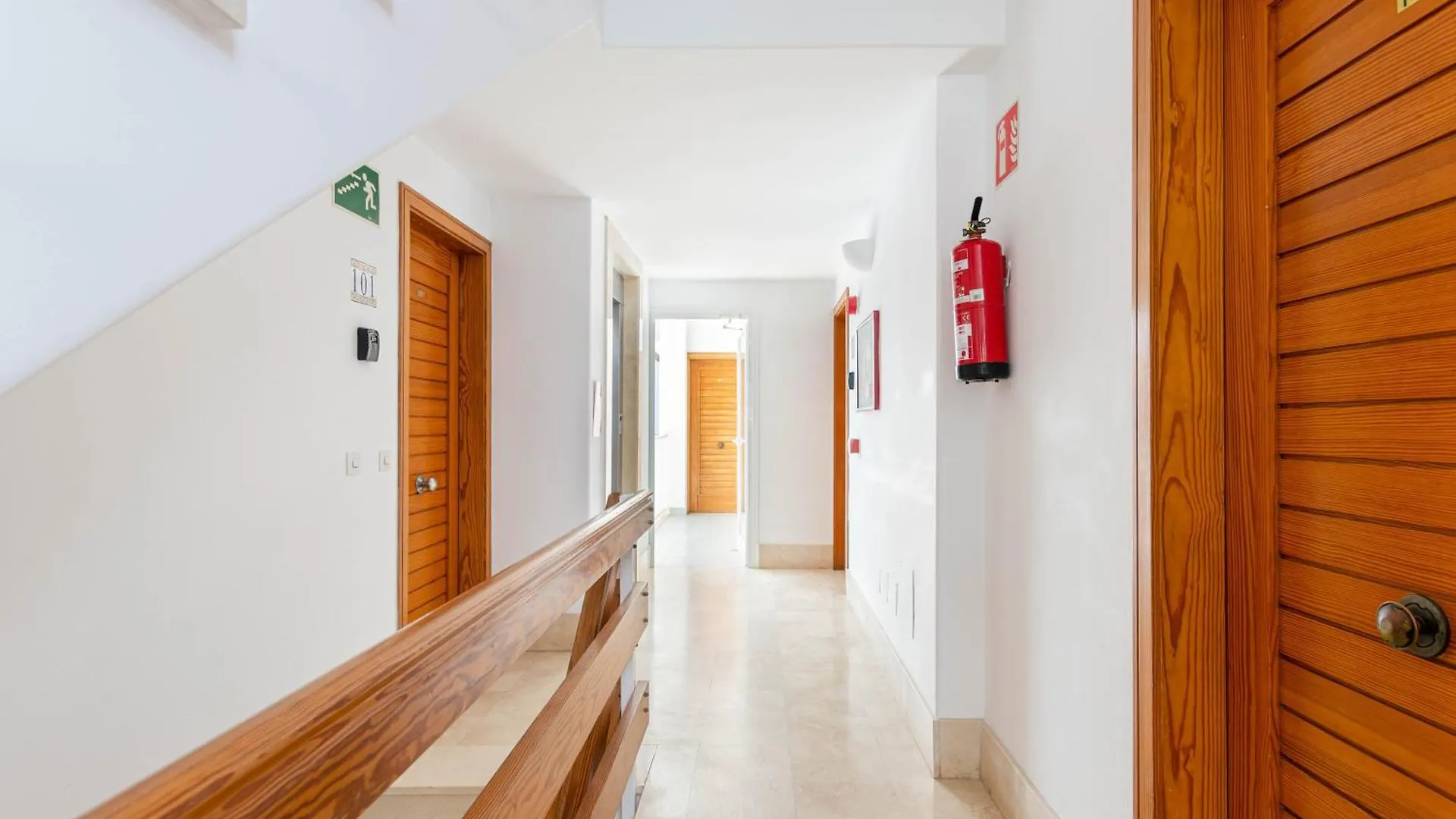 Mar Brava Apartments Can Picafort  Spain